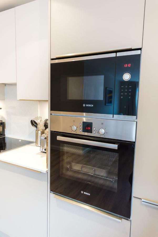 5 Star Brand New City Centre Apartment Белфаст Екстер'єр фото